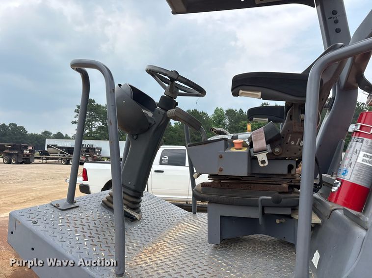 image for item DM1898 2012 Hamm 3307 single drum vibratory roller