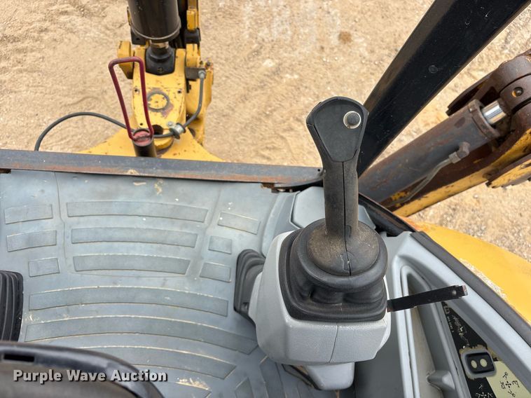 image for item DM1899 2010 Caterpillar 420E backhoe