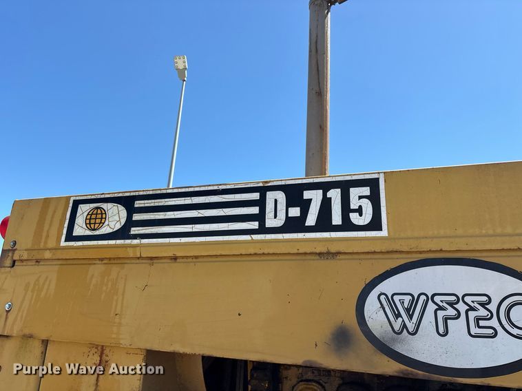 image for item DM1903 1977 Champion D-715 rigid frame motor grader