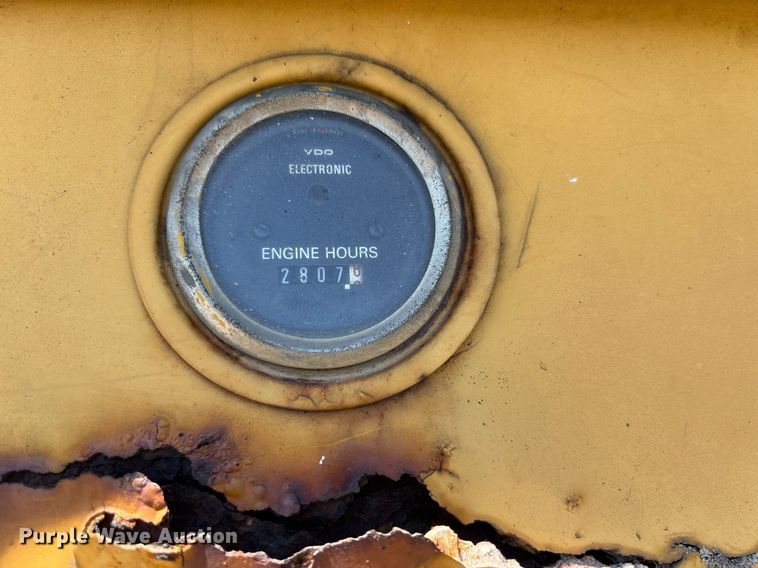 image for item DM1903 1977 Champion D-715 rigid frame motor grader