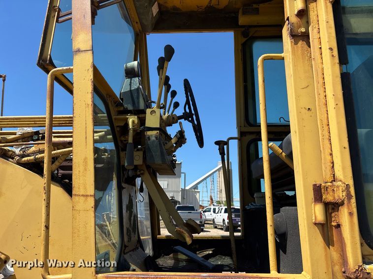 image for item DM1903 1977 Champion D-715 rigid frame motor grader