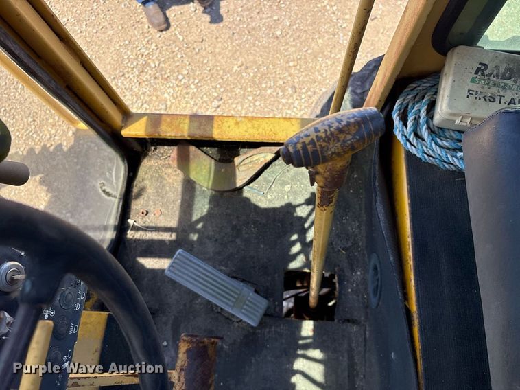 image for item DM1903 1977 Champion D-715 rigid frame motor grader