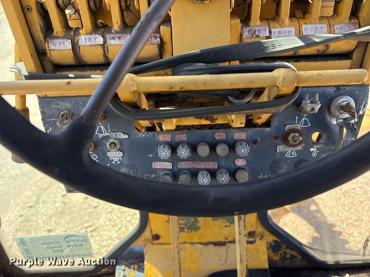 image for item DM1903 1977 Champion D-715 rigid frame motor grader