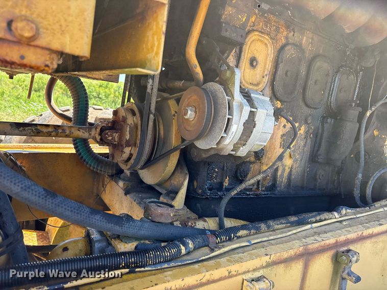 image for item DM1903 1977 Champion D-715 rigid frame motor grader