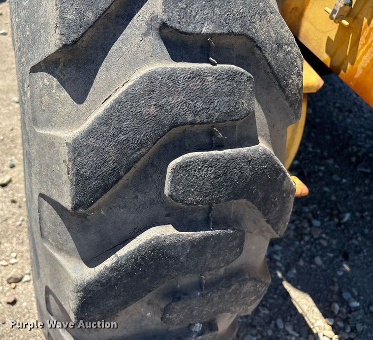 image for item DM1903 1977 Champion D-715 rigid frame motor grader