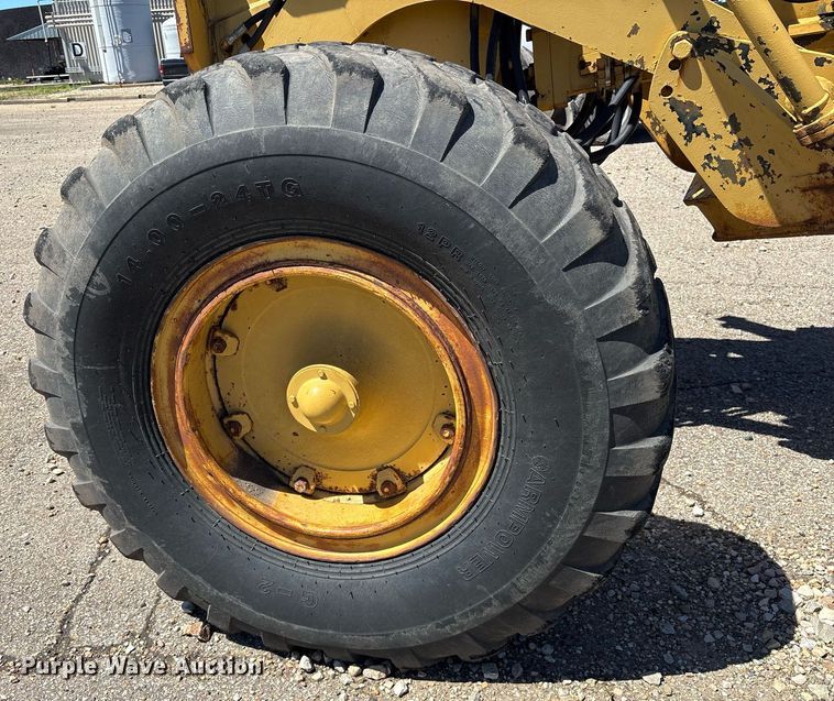 image for item DM1903 1977 Champion D-715 rigid frame motor grader