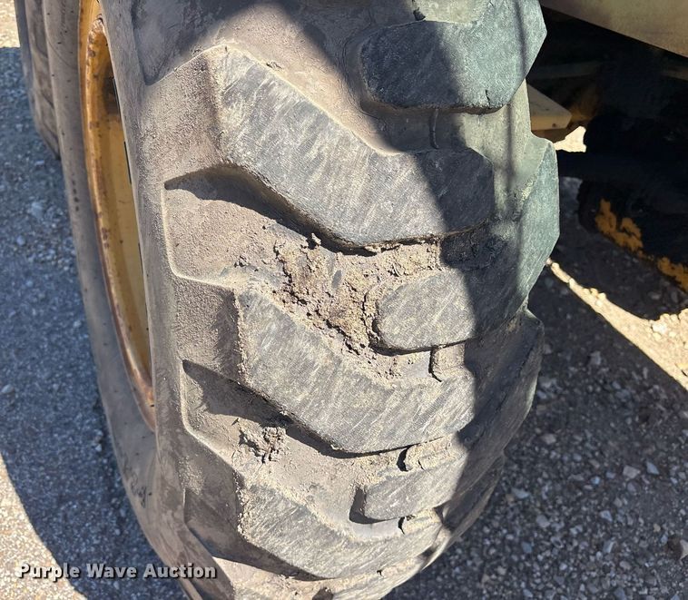 image for item DM1903 1977 Champion D-715 rigid frame motor grader