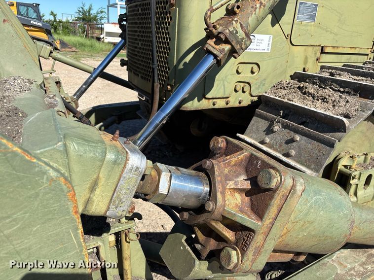 image for item DM1905 Caterpillar D7G dozer