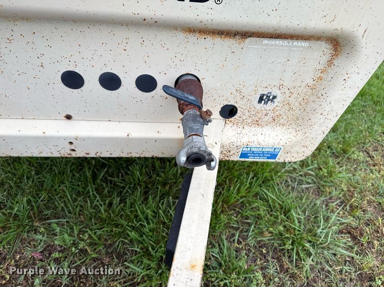 image for item DM5741 1993 Ingersoll Rand P175BWJD air compressor