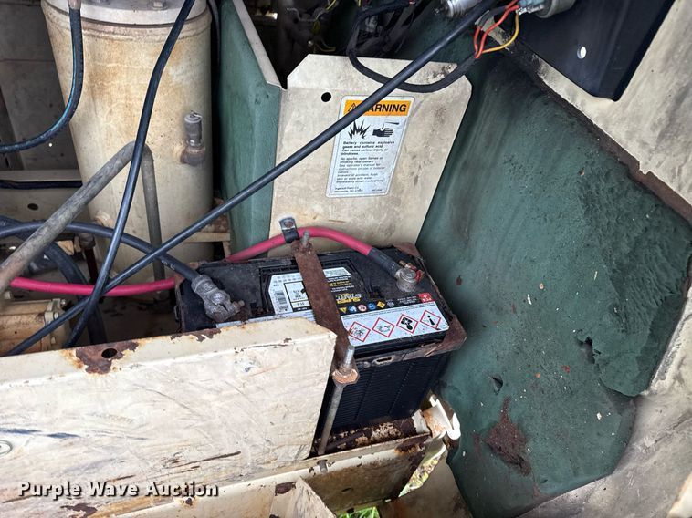 image for item DM5741 1993 Ingersoll Rand P175BWJD air compressor