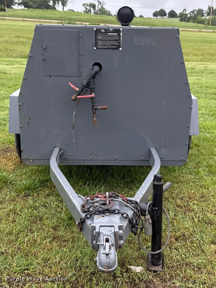 image for item DM5742 1993 LeRoi International air compressor