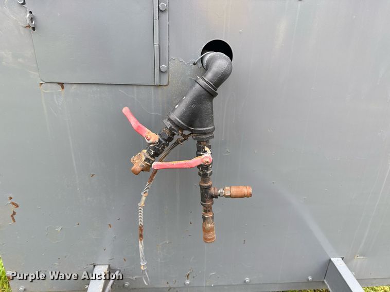 image for item DM5742 1993 LeRoi International air compressor