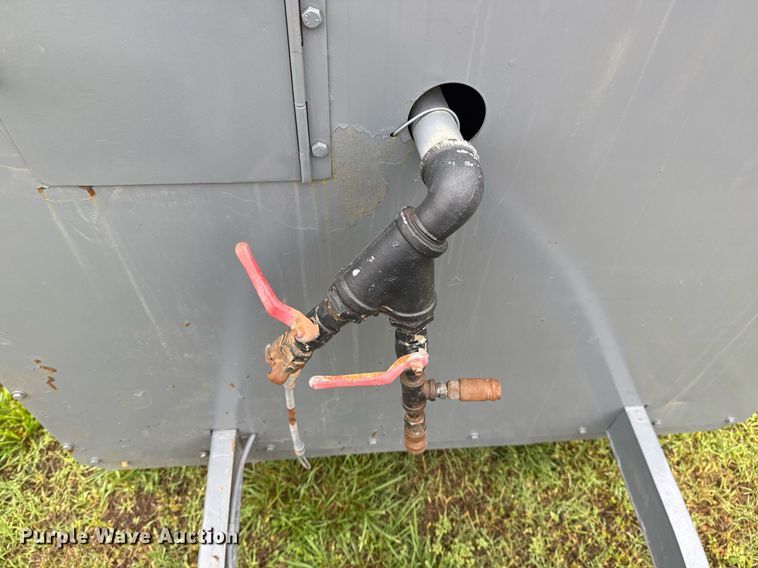 image for item DM5742 1993 LeRoi International air compressor