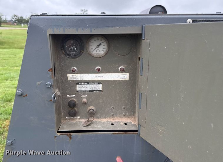 image for item DM5742 1993 LeRoi International air compressor