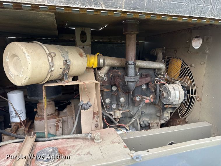 image for item DM5742 1993 LeRoi International air compressor