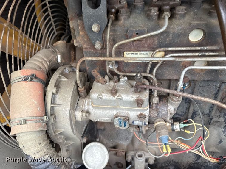 image for item DM5742 1993 LeRoi International air compressor