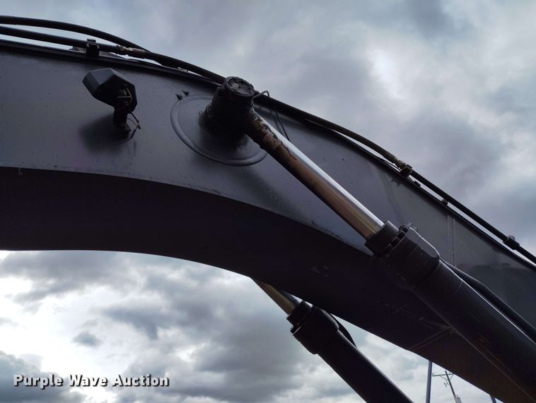 image for item DP4925 2013 John Deere 350G LC excavator