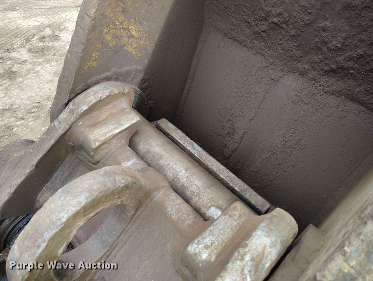 image for item DP4925 2013 John Deere 350G LC excavator