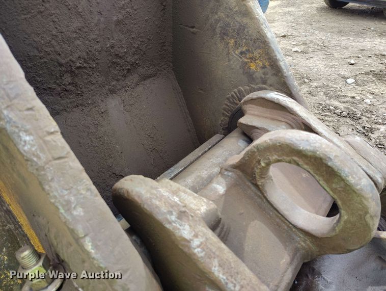 image for item DP4925 2013 John Deere 350G LC excavator