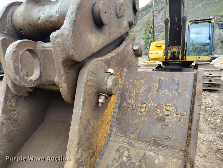 image for item DP4925 2013 John Deere 350G LC excavator