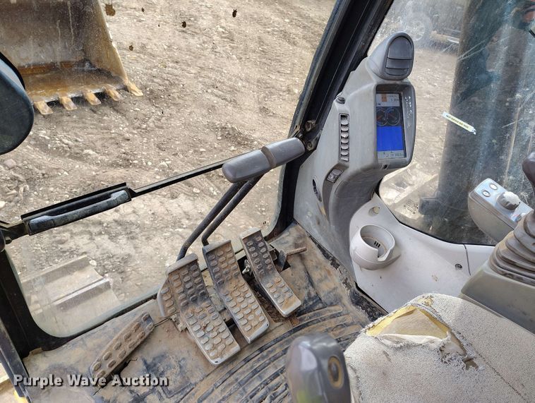 image for item DP4925 2013 John Deere 350G LC excavator