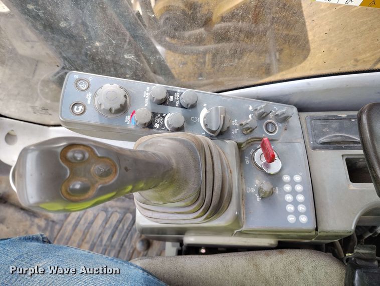 image for item DP4925 2013 John Deere 350G LC excavator