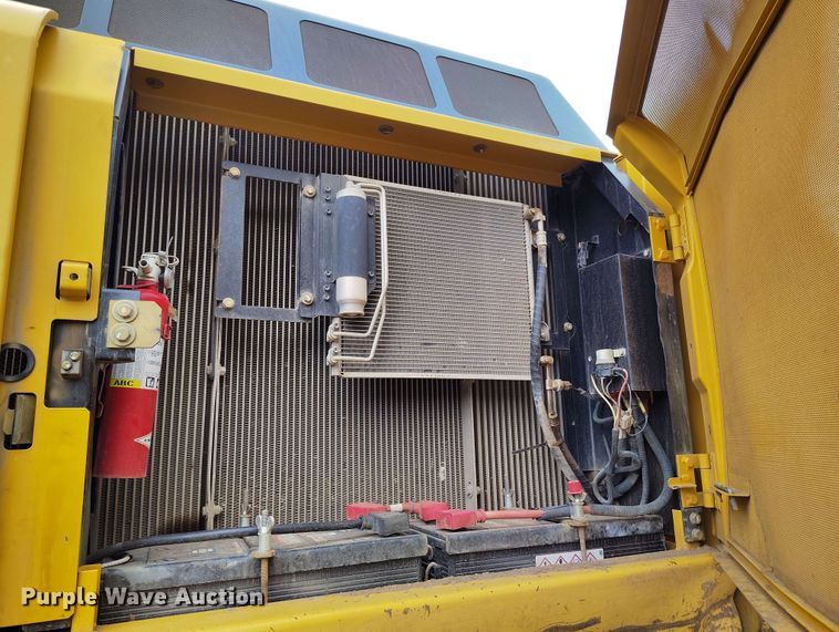 image for item DP4925 2013 John Deere 350G LC excavator