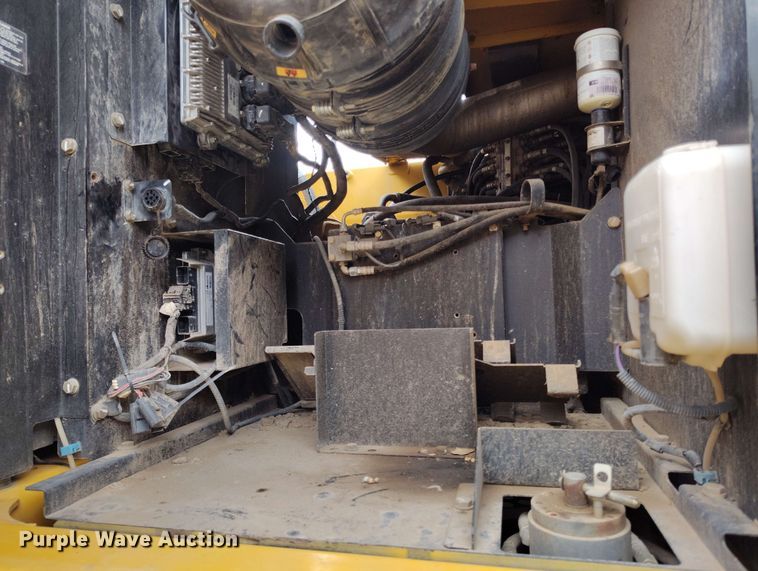 image for item DP4925 2013 John Deere 350G LC excavator