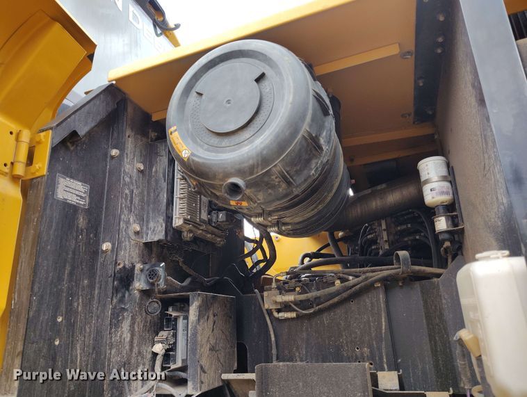 image for item DP4925 2013 John Deere 350G LC excavator