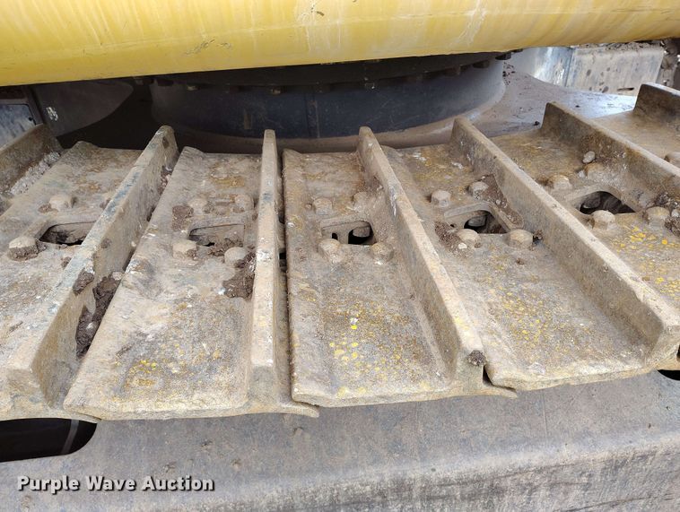 image for item DP4925 2013 John Deere 350G LC excavator