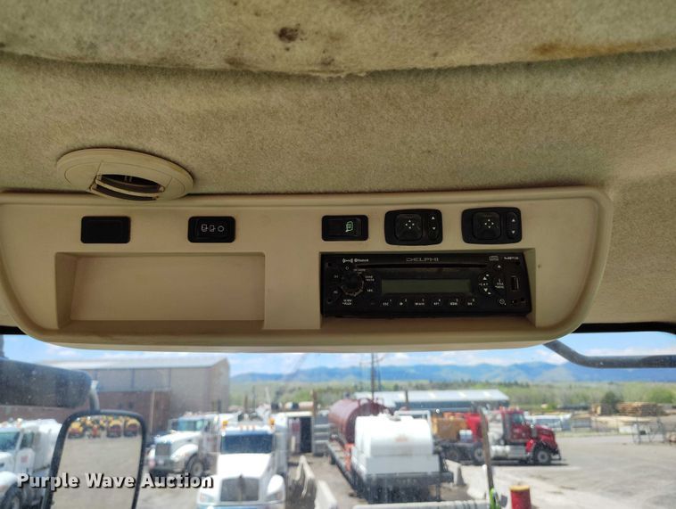 image for item DP4942 2014 John Deere  9460R 4WD tractor