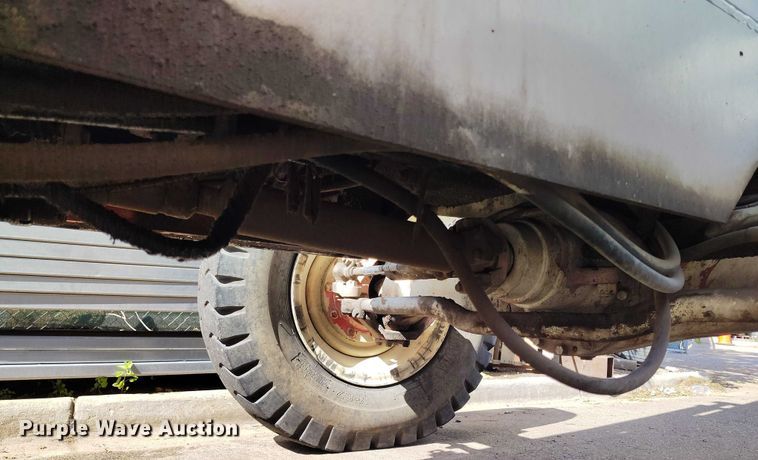 image for item DP4946 1995 BPI SS-636 telehandler