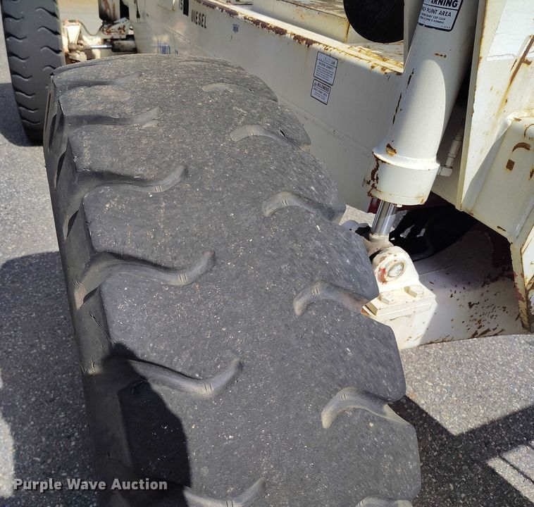 image for item DP4946 1995 BPI SS-636 telehandler