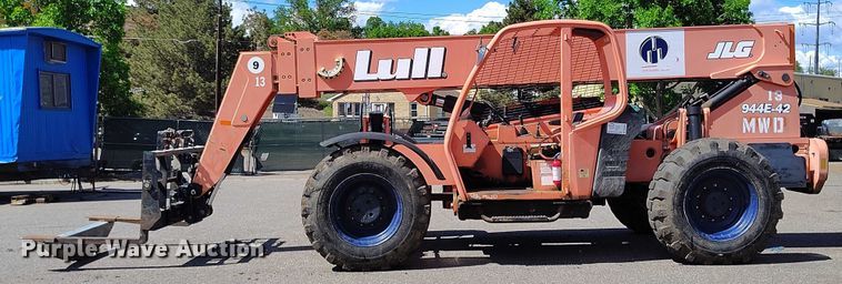 image for item DP4948 2005 Lull 944E-42 telehandler
