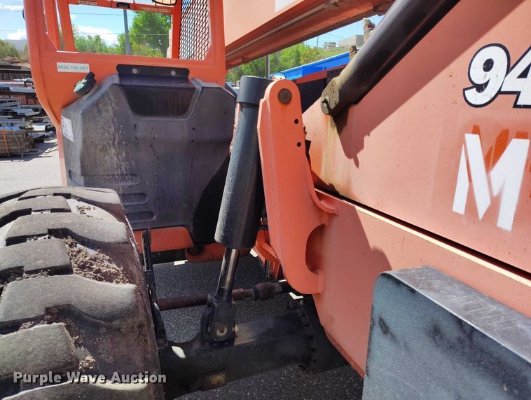 image for item DP4948 2005 Lull 944E-42 telehandler