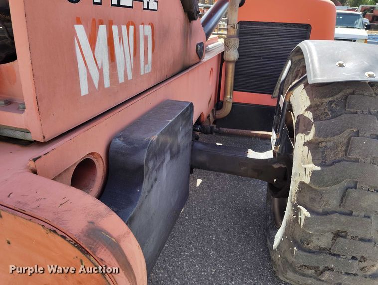 image for item DP4948 2005 Lull 944E-42 telehandler