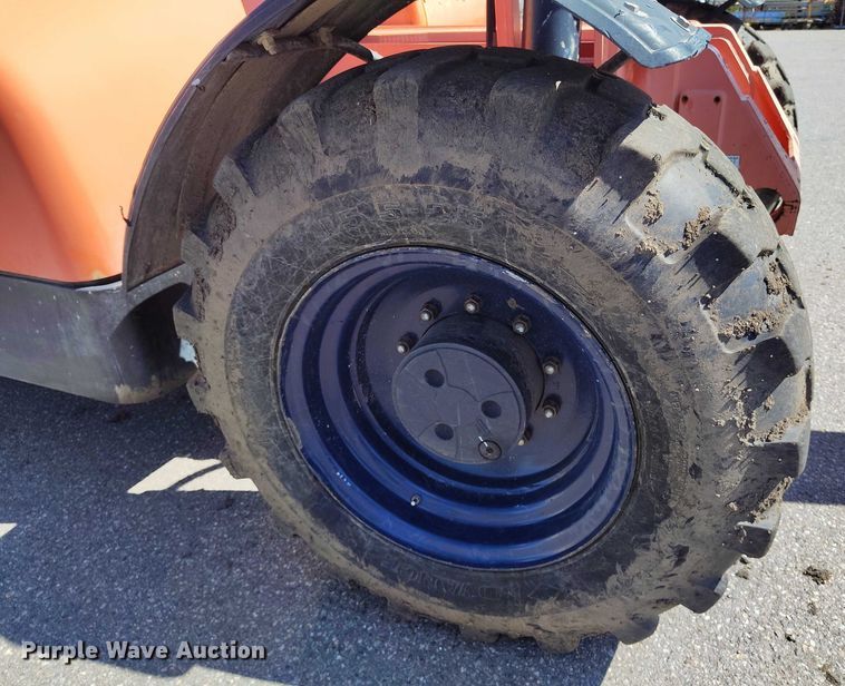 image for item DP4948 2005 Lull 944E-42 telehandler