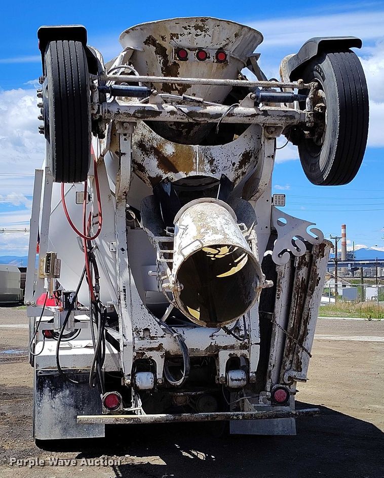 image for item DP4949 2007 Peterbilt 357 ready mix truck