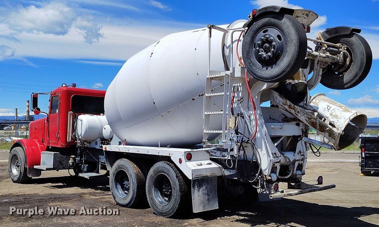 image for item DP4949 2007 Peterbilt 357 ready mix truck