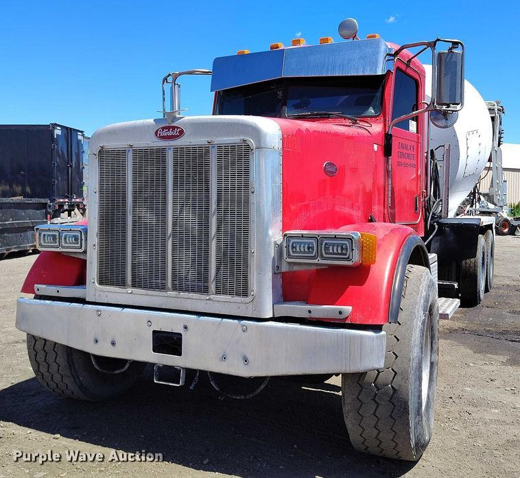 image for item DP4949 2007 Peterbilt 357 ready mix truck