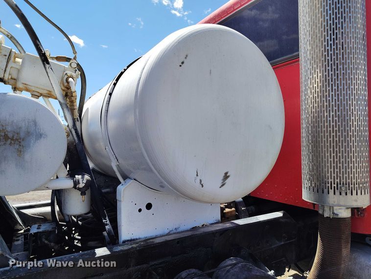 image for item DP4949 2007 Peterbilt 357 ready mix truck