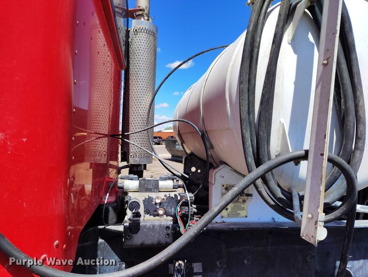 image for item DP4949 2007 Peterbilt 357 ready mix truck