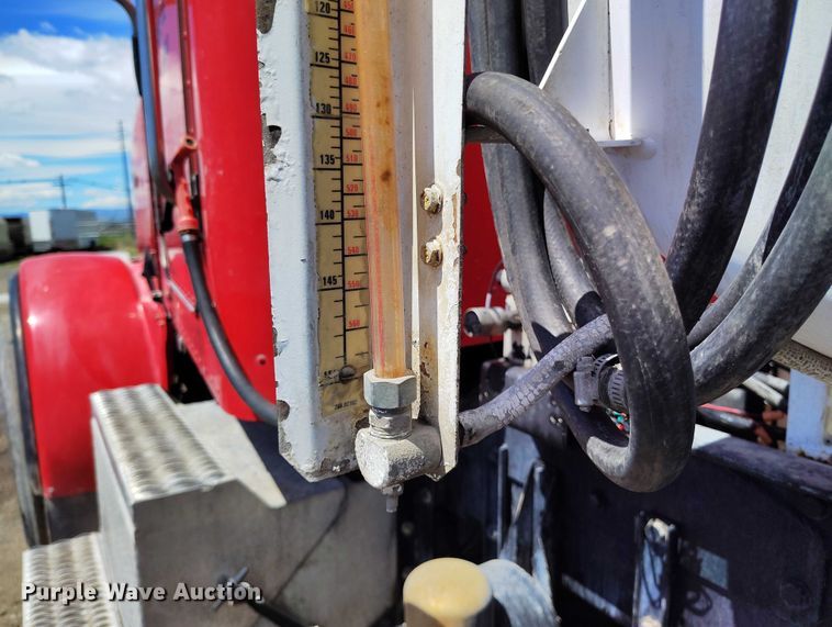 image for item DP4949 2007 Peterbilt 357 ready mix truck