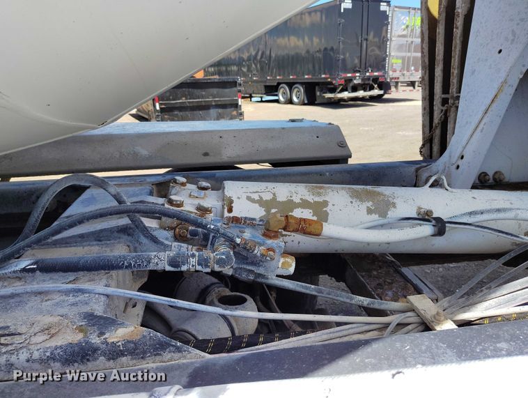 image for item DP4949 2007 Peterbilt 357 ready mix truck