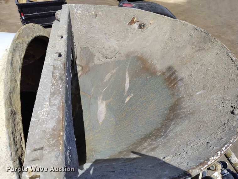 image for item DP4949 2007 Peterbilt 357 ready mix truck