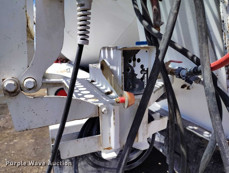 image for item DP4949 2007 Peterbilt 357 ready mix truck