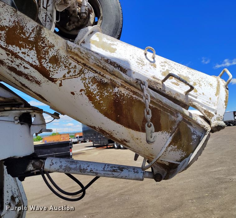 image for item DP4949 2007 Peterbilt 357 ready mix truck