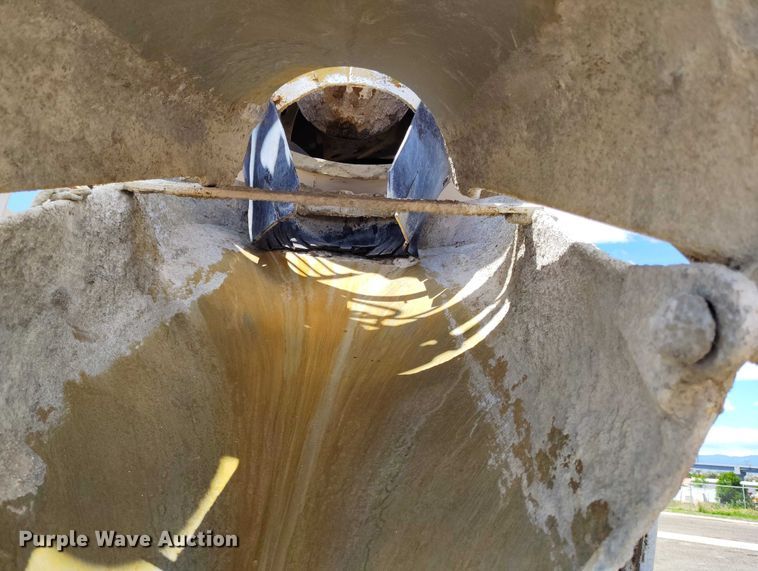 image for item DP4949 2007 Peterbilt 357 ready mix truck