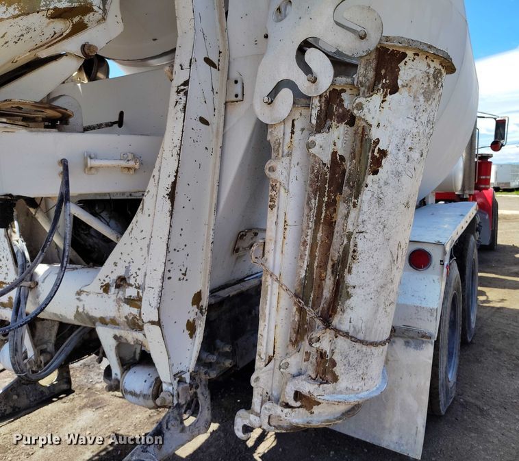 image for item DP4949 2007 Peterbilt 357 ready mix truck