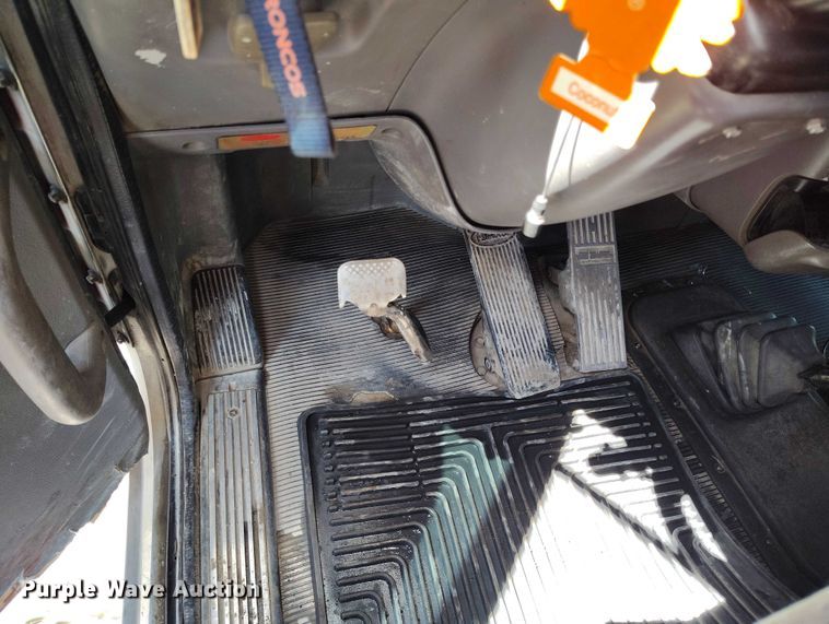 image for item DP4949 2007 Peterbilt 357 ready mix truck